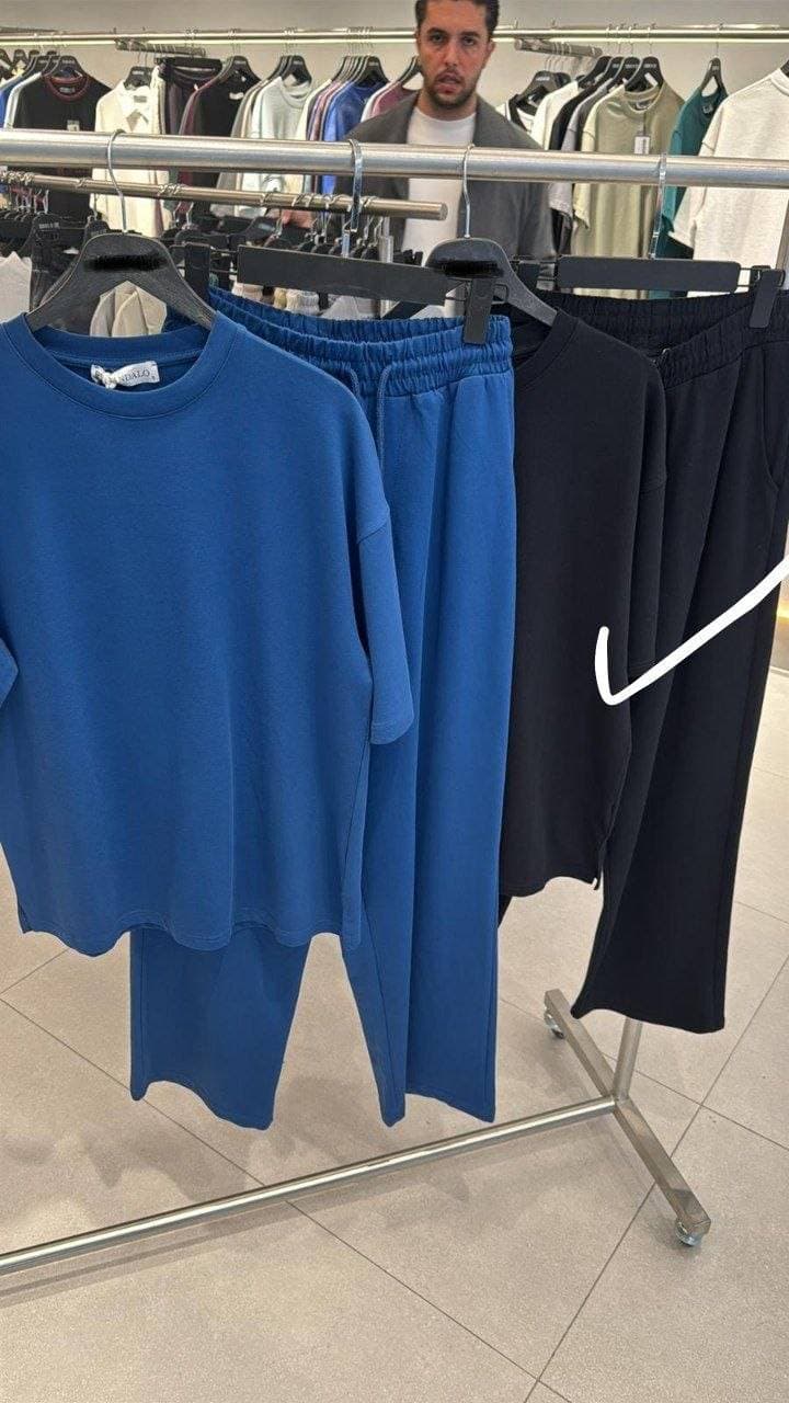 Oversized t-shirt With Jogger pants Unknown