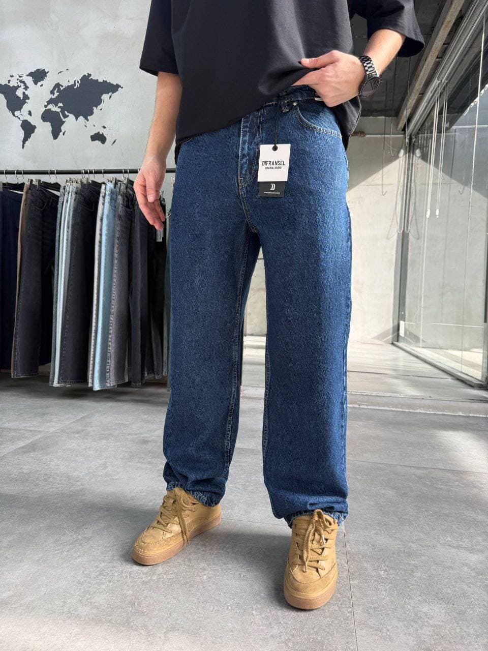 Baggy Jeans  Unknown